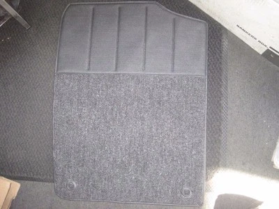 Alfombra lateral pasajero Porsche 914-6 NOS 914-551-078-10-701 gris OEM DOS TIPOS Foto 1 de 4