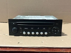 Autoradio Radio Bluetooth RD45 Citroen Peugeot Top Zustand GARANTIE Plug&Play - Bild 1 von 2