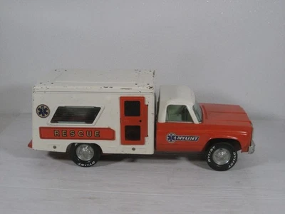 VINTAGE NYLINT RESCUE AMBULANCE 16" LONG - Image 1 of 4