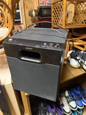 Subwoofer activo alimentado Sony SA-WM20 50W RMS 28Hz-200Hz 8" Woofer probado. Foto 1 de 3