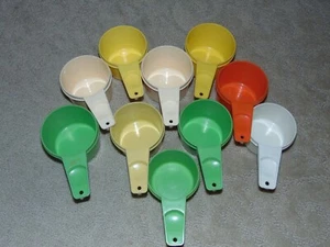 TUPPERWARE INDIVIDUAL REPLACEMENT MEASURING CUP - YOU CHOOSE - Picture 1 of 15