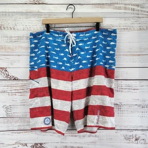 Pelagic Sharkskin Boardshorts Herren 40 rot blau American Camouflage Fischmuster - Bild 1 von 15