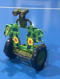TEENAGE NINJA MUTANT TURTLES- RETIRED- GREEN 'FRESH FROM THE SEWER CART' - Picture 1 of 4