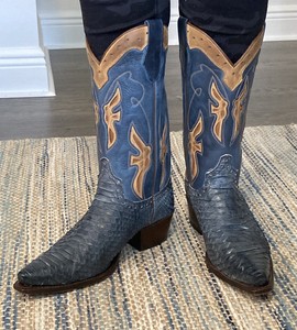 frye jennifer cutout bootie
