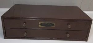 VINTAGE UHRMACHER 2 SCHUBLADEN METALLTEILE KRISTALL AUFBEWAHRUNGSSCHRANK ELEKTROGLAS #58 - Bild 1 von 15