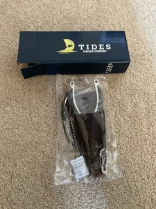 Tides Fishing Pliers - Picture 1 of 3