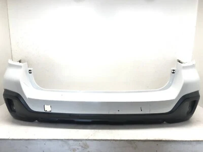 Cubierta de parachoques trasero blanca Subaru Outback 2018 2019 57704AL18A OEM Foto 1 de 4