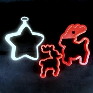 3 Christmas Cookie Cutters Plastic 2 Red Reindeers 1 White Star - Picture 1 of 2