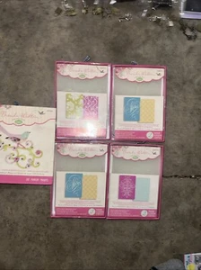 5 NUOVE cartelle per goffratura Sizzix Brenda Walton e stampo per pergamena uccellino - Foto 1 di 6