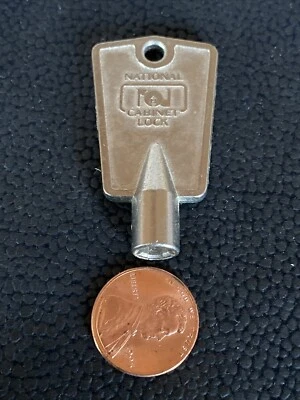 De Colección Llave de Cerradura de Gabinete Nacional Prevenir Atrapamiento de Niños Gabinete de Seguridad Congelador Foto 1 de 4