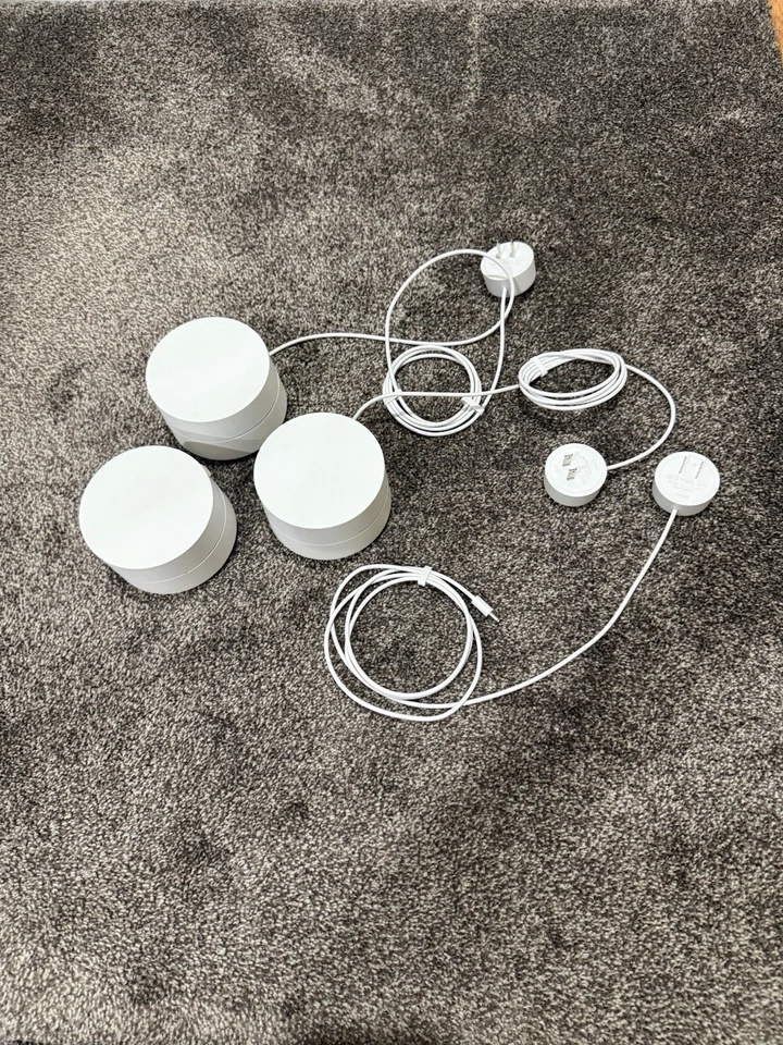 Google Nest WiFi  - Image 1 of 4