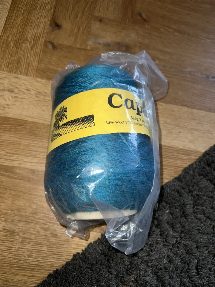 Teal Machine Knitting Wool ￼ - Image 1 of 2