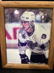 Luc Robitaille #20 NHL Kings Hockey Signed & Framed 8 x 10 Photo - Picture 1 of 3