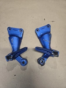 99-07 Suzuki Hayabusa GSX1300R Rear Right Left Passenger Foot Peg #127 06 04 03 - Picture 1 of 4