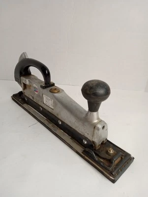 Lijadora de aire de línea recta de doble pistón Campbell Hausfeld TL1016  Foto 1 de 4