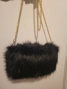 FADIVO NY Black Faux Fur Fun Bag w/Gold Chain Shoulder, Crossbody Bag - Picture 1 of 13