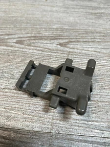 Maytag Dishwasher Part Cup Shelf Clip wpw10663572 - Picture 1 of 2