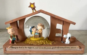 Hallmark Peanuts Charlie Brown Snoopy & Gang Christmas Nativity Noel Snowglobe - Picture 1 of 7
