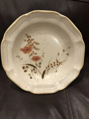 Juego de vajilla de comedor de 12 piezas mikasa-country charm flores de paja Foto 1 de 4