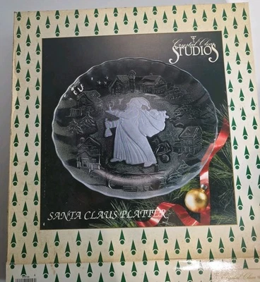 Crystal Clear Studios 1992 Santa Claus 13 inch Glass Round Platter Style #312156 - Изображение 1 из 4