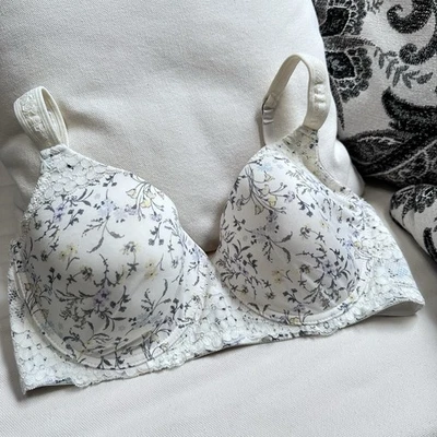 Sujetador estampado floral de Jessica Simpson ligeramente forrado con aros 42C contorno 1685 Foto 1 de 4