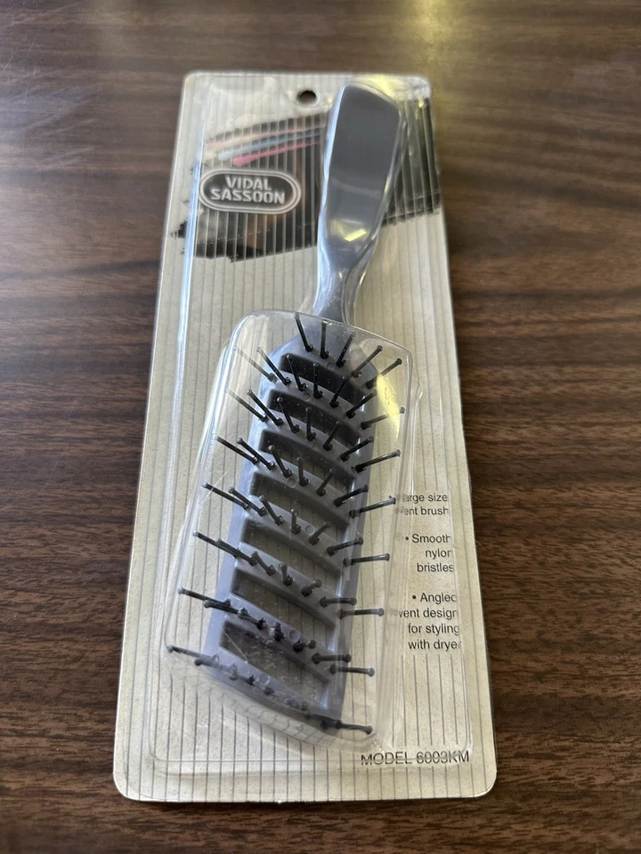 VINTAGE *NOVO* Escova de Ventilação Vidal Sassoon Anos 90 Grande Dk Cinza Nylon Angulado 6003KM - Imagem 1 de 3