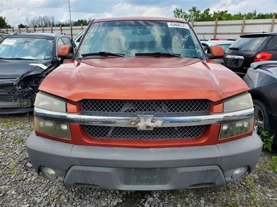 Radiator With Rear Auxiliary AC Fits 00-04 SUBURBAN 1500 11493273 - Image 1 of 4
