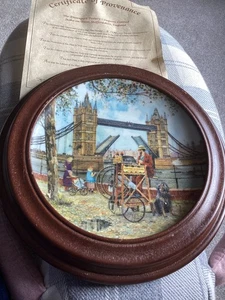 Vintage Wandteller im Rahmen The knife Grinder Devenport Pottery Company - Bild 1 von 4