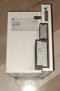 CIMR-PBEB2P2T Yaskawa Varispeed 606PB3 2.2kW 200V single phase - Foto 1 di 4