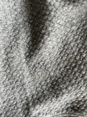 Sudadera con capucha gris tejido doble Lululemon grande para hombre Foto 1 de 3