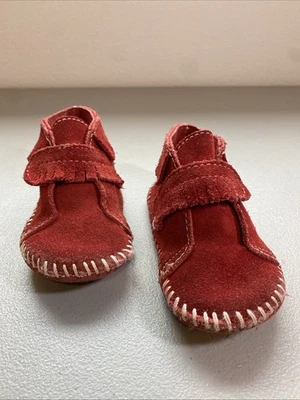 Toddler Minnetonka Sz 6 Red Suede Leather Moccasins Front Strap Bootie Fringe  - Image 1 of 4