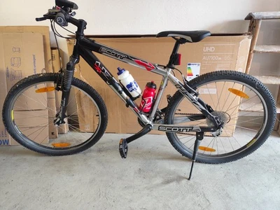 Mountainbike 26 Zoll Scott ( Reifen sind platt) - Bild 1 von 4