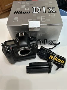 Nikon D1X 5.3MP Digital SLR Camera Metal Body In Box W/ Strap And Battery - Picture 1 of 17