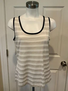 Camiseta sin mangas St. John color tostado y crema a rayas cuello redondo con ribete negro, talla mediana - Imagen 1 de 6