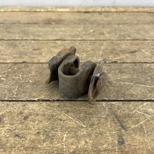 Prewar Seatpost Clamp Guts Flat Rail 7/8 in Skinny Schwinn 16 mm Vintage A3 - Picture 1 of 6