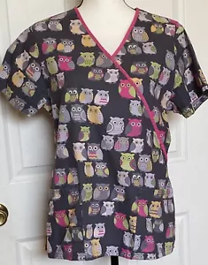 SCRUB HQ SCRUB TOP DK GRAY WITH MULTICOLORED OWLS PINK TRIM SZ M - Picture 1 of 6