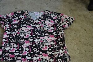 WOMENS MULTI COLORED HEARTS  Print Scrub Top Shirt Size L VERY NICE