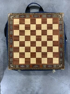 Gifthome 12 " Échecs Board Cerise & Couleurs Métal Pièces Bleu Portant Étui Neuf - Photo 1/4