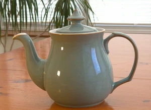 Denby Regency Green TeaPot. Classic shape, Excellent condition - Picture 1 of 6