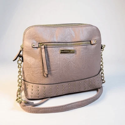 Bolso Bandolera Cartera Madden Girl Rosa Malva Tachonado Tono Dorado Foto 1 de 4