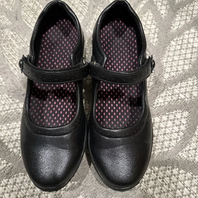 Jabasic 黑色 Big Girls 制服 Mary Janes 尺码 5 正装鞋 钩环 — 第 1/4 张图片