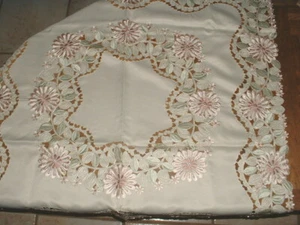 Mantel cuadrado bordado marfil y pasteles margarita floral recortado 36"" x 36"" NUEVO - Imagen 1 de 2