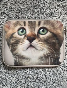 Cat iPad/tablet case - Picture 1 of 3