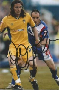 LEEDS: DAVID PRUTTON SIGNED 6x4 ACTION PHOTO+COA - Picture 1 of 1
