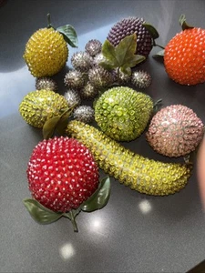 Vintage MCM 1960s Beaded Fruit Bowl Grapes Orange Pear Apple Banana 23 - Picture 1 of 4