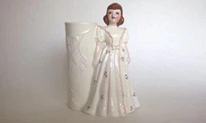 Vaso fiori statuina ragazza signora Molly ceramica California ceramica Firenze 6,5” - Foto 1 di 11