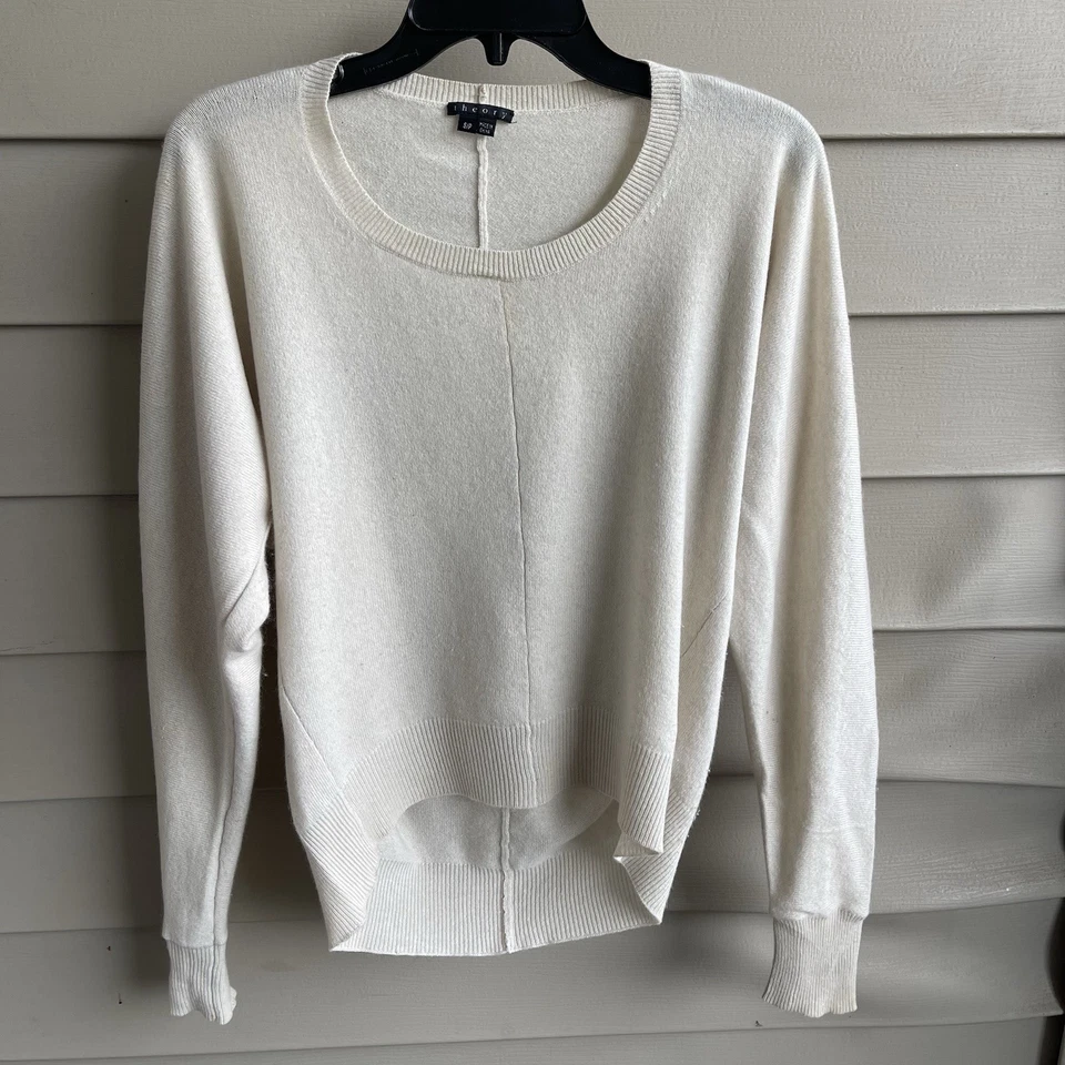 Suéter feminino 100% cashmere marfim gola redonda luxo silencioso atemporal tamanho P - Imagem 1 de 4