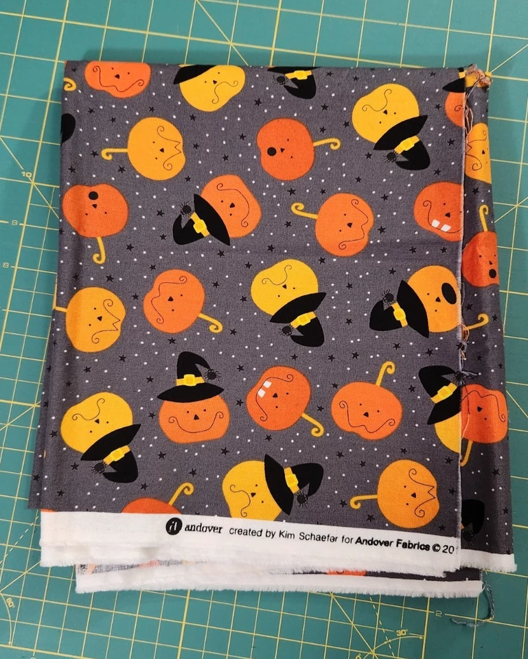 Telas Andover calabazas de 1 yarda con fondo gris, de mi alijo Foto 1 de 1