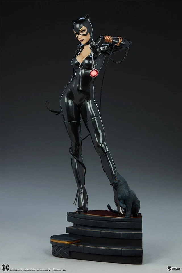 SIDESHOW COLLECTIBLES CATWOMAN FORMATO PREMIUM #318/1000 CAIXA DUPLA - Imagem 1 de 4