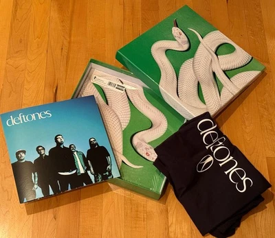 Deftones - PRIVATE MUSIC Promo BOX - Clear Vinyl, T-shirt (L), Press kit - RARE! - Image 1 of 4